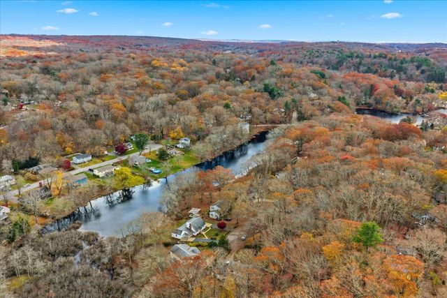 14 Woodland Lane, Ledyard, CT 06335