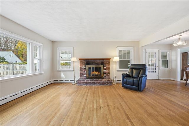 14 Woodland Lane, Ledyard, CT 06335