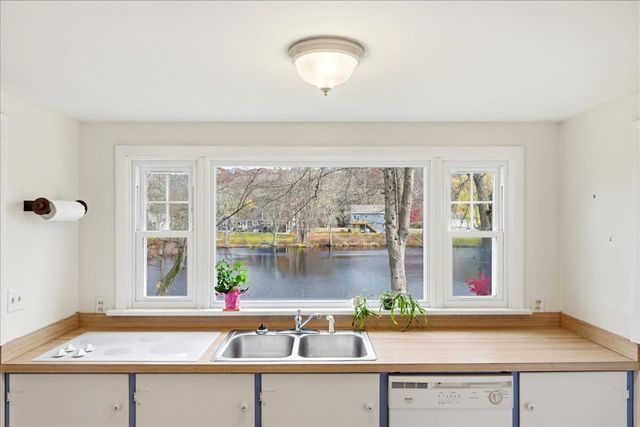 14 Woodland Lane, Ledyard, CT 06335