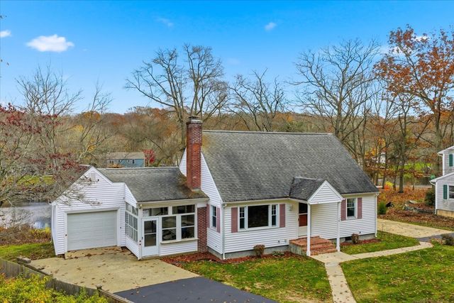 14 Woodland Lane, Ledyard, CT 06335