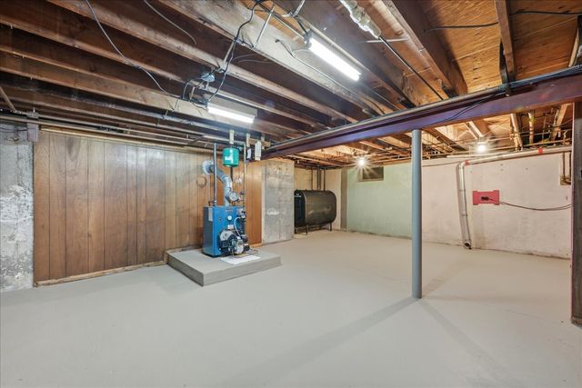 14 Woodland Lane, Ledyard, CT 06335