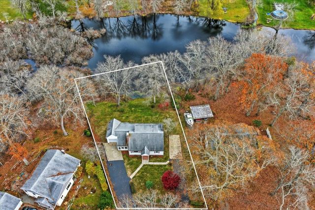 14 Woodland Lane, Ledyard, CT 06335