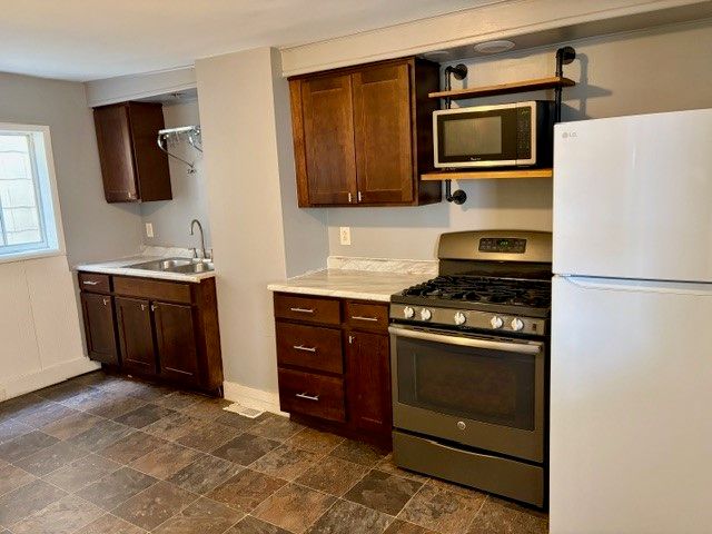 528 Logan, Carnegie, PA 15106