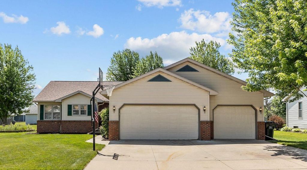 2071 GREENGROVE STREET, Kaukauna, WI 54130