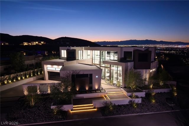 19 Boulderback Drive, Henderson, NV 89012