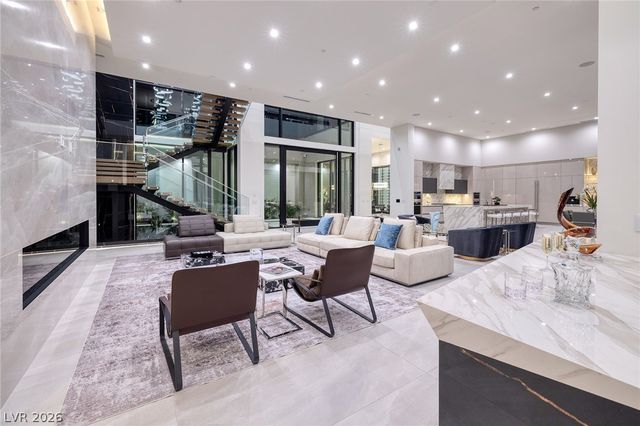 19 Boulderback Drive, Henderson, NV 89012