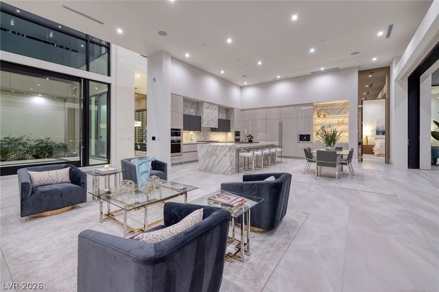 19 Boulderback Drive, Henderson, NV 89012