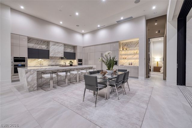 19 Boulderback Drive, Henderson, NV 89012
