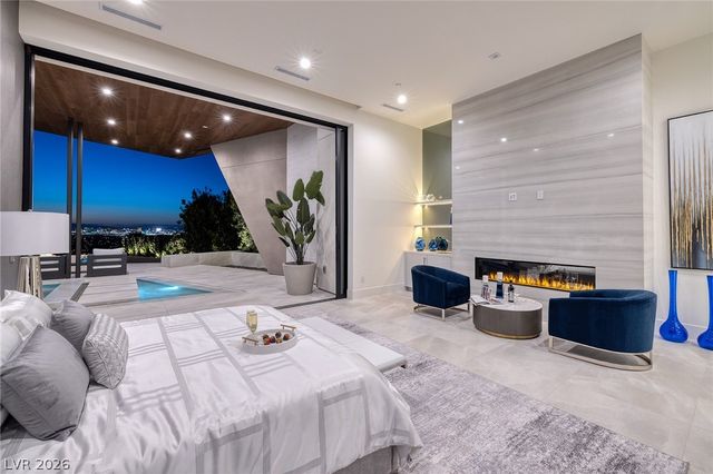 19 Boulderback Drive, Henderson, NV 89012