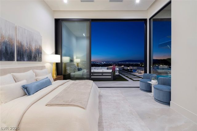 19 Boulderback Drive, Henderson, NV 89012