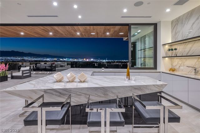 19 Boulderback Drive, Henderson, NV 89012