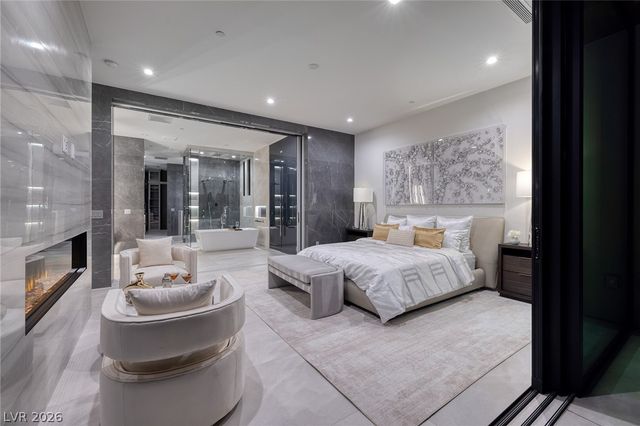 19 Boulderback Drive, Henderson, NV 89012