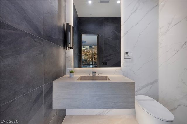 19 Boulderback Drive, Henderson, NV 89012