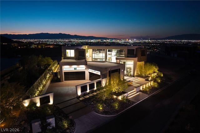 19 Boulderback Drive, Henderson, NV 89012