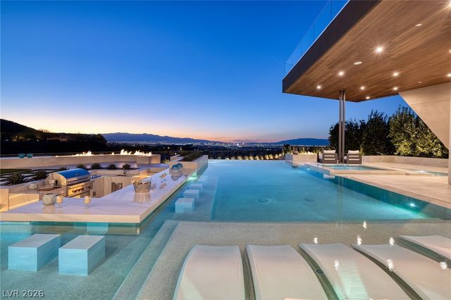 19 Boulderback Drive, Henderson, NV 89012