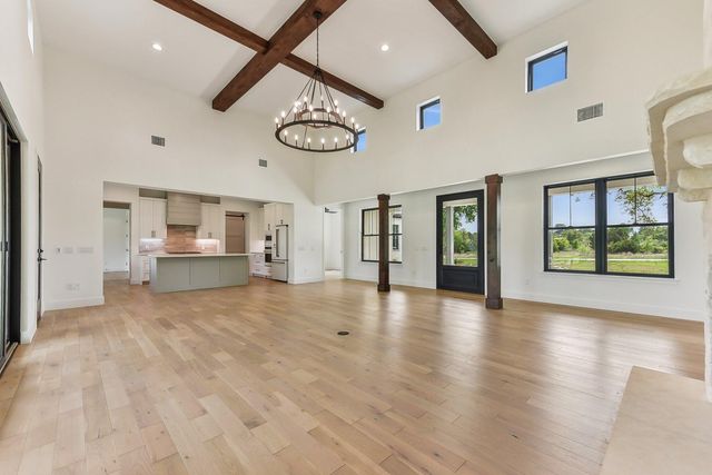 116 Tranquility Trails DR, Spicewood, TX 78669
