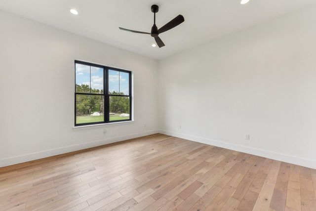 116 Tranquility Trails DR, Spicewood, TX 78669
