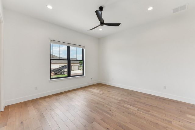 116 Tranquility Trails DR, Spicewood, TX 78669
