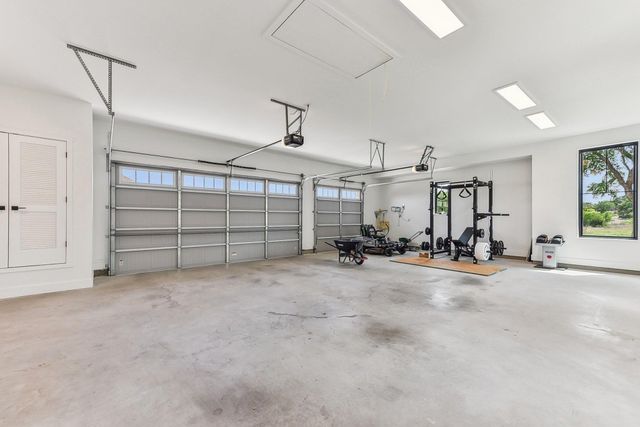116 Tranquility Trails DR, Spicewood, TX 78669