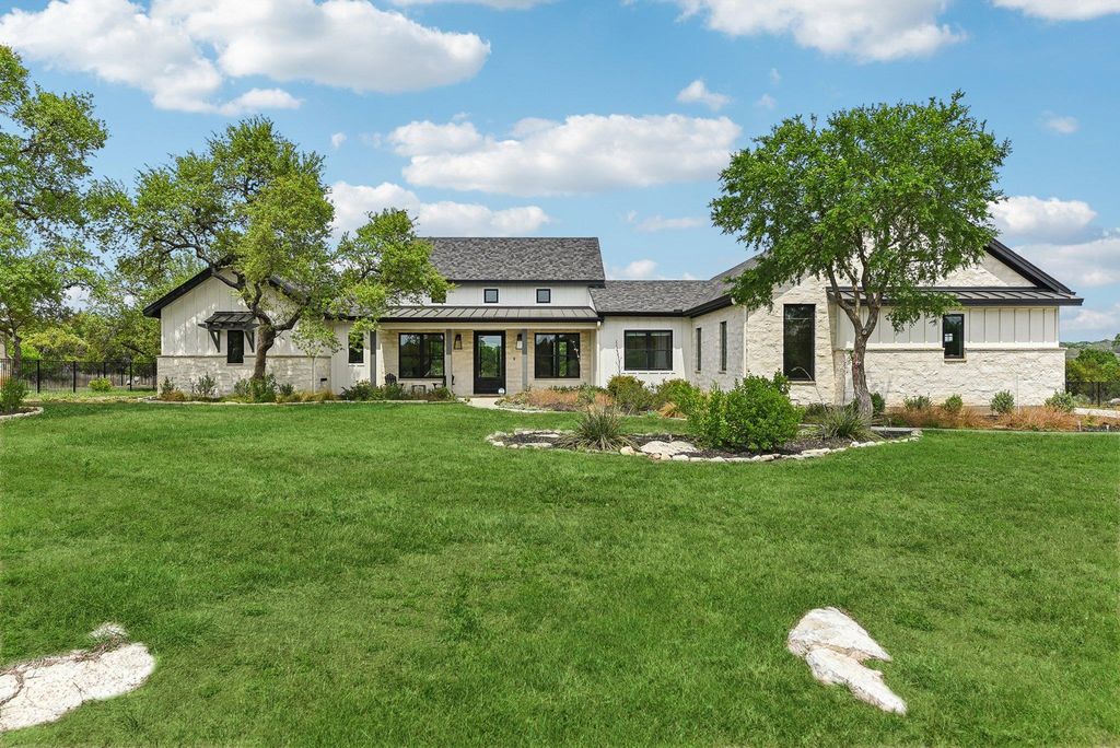116 Tranquility Trails DR, Spicewood, TX 78669