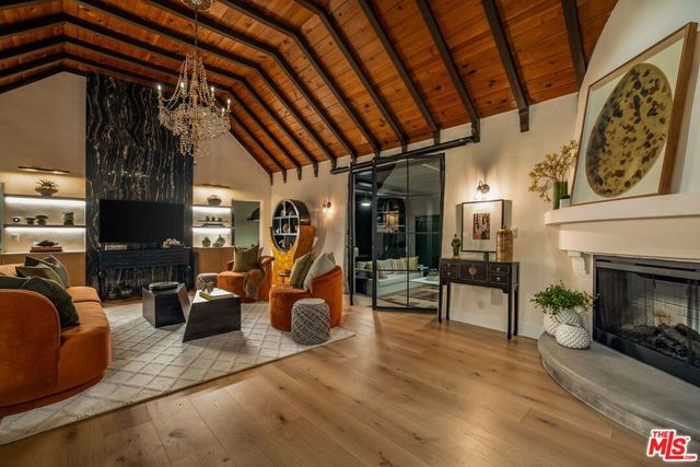 3225 Oakshire Drive, Los Angeles, CA 90068
