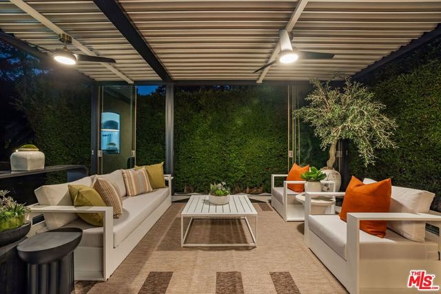 3225 Oakshire Drive, Los Angeles, CA 90068