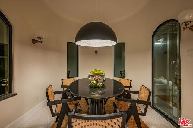 3225 Oakshire Drive, Los Angeles, CA 90068