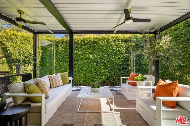 3225 Oakshire Drive, Los Angeles, CA 90068