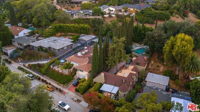 3225 Oakshire Drive, Los Angeles, CA 90068