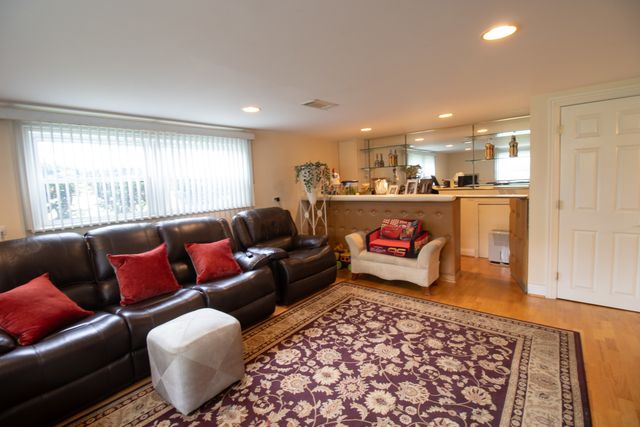 8662 N Merrill Street, Niles, IL 60714