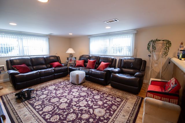 8662 N Merrill Street, Niles, IL 60714