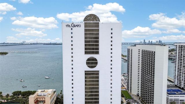 1717 N Bayshore Dr A-2451, Miami, FL 33132