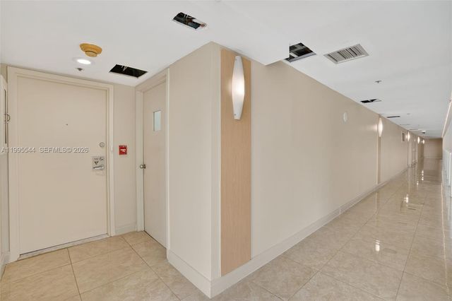 1717 N Bayshore Dr A-2451, Miami, FL 33132