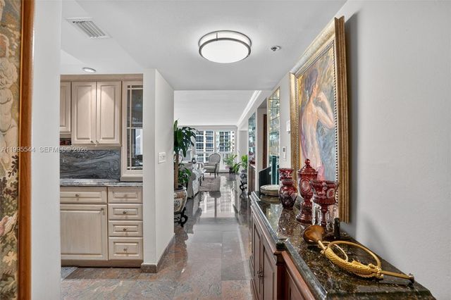 1717 N Bayshore Dr A-2451, Miami, FL 33132