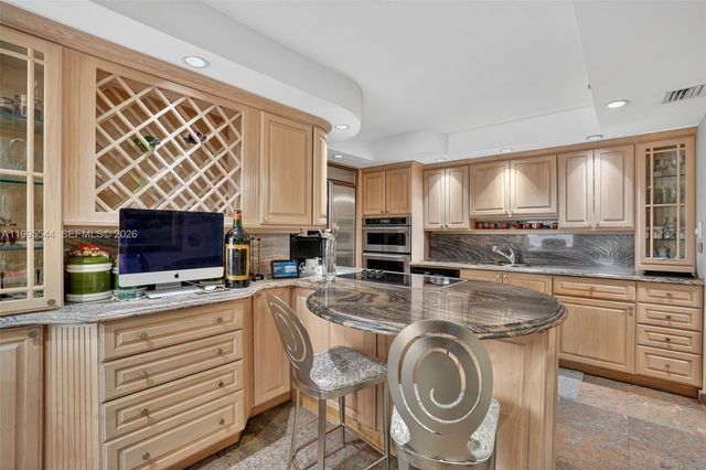 1717 N Bayshore Dr A-2451, Miami, FL 33132