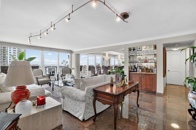 1717 N Bayshore Dr A-2451, Miami, FL 33132