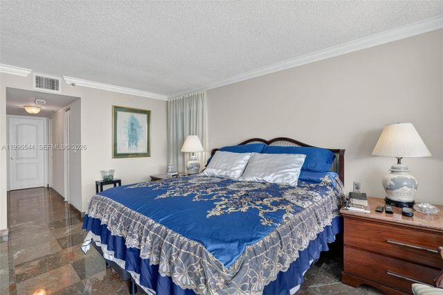 1717 N Bayshore Dr A-2451, Miami, FL 33132