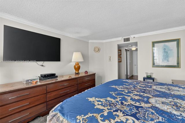 1717 N Bayshore Dr A-2451, Miami, FL 33132