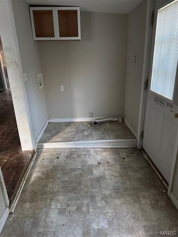 514 W Harbin Avenue, Puxico, MO 63960