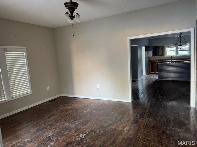 514 W Harbin Avenue, Puxico, MO 63960