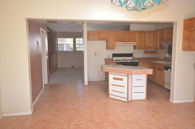 1408 San Clemente Avenue NW, Albuquerque, NM 87107