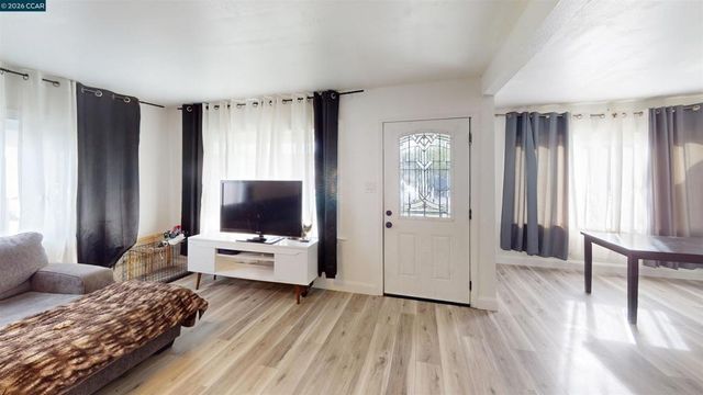 343 B W Williams Dr, Vallejo, CA 94590