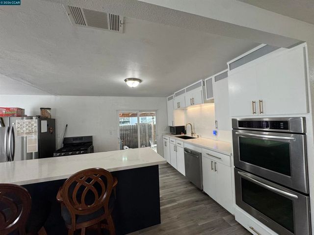 343 B W Williams Dr, Vallejo, CA 94590