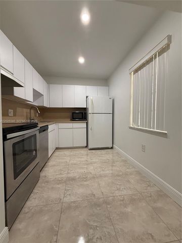 8261 SW 128th St 205, Pinecrest, FL 33156