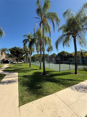 8261 SW 128th St 205, Pinecrest, FL 33156