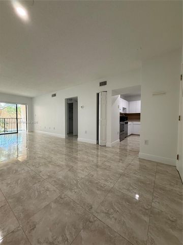 8261 SW 128th St 205, Pinecrest, FL 33156