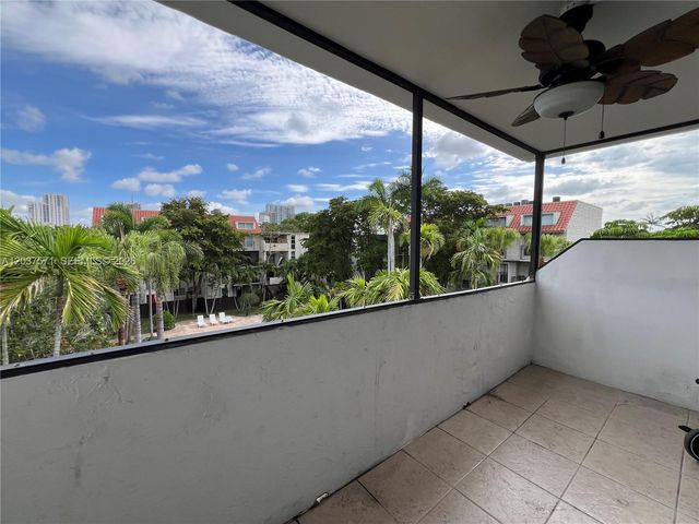 6886 N Kendall Drive D407, Pinecrest, FL 33156