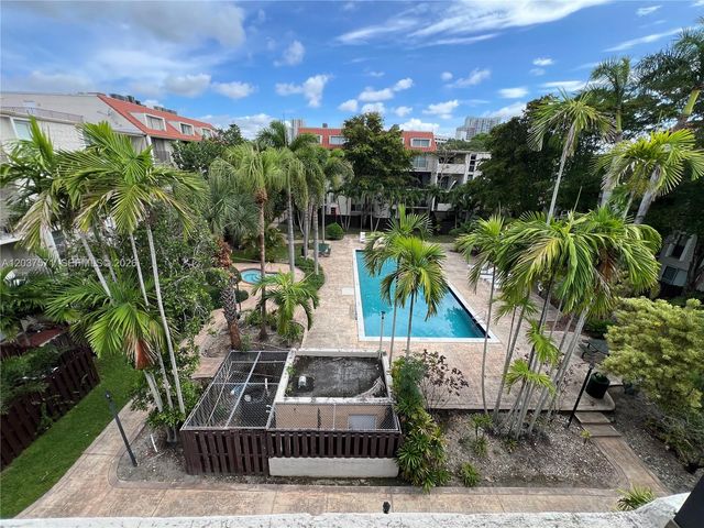 6886 N Kendall Drive D407, Pinecrest, FL 33156