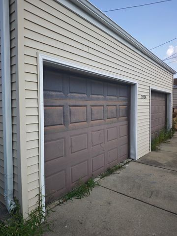 2922 N 75TH Court, Elmwood Park, IL 60707