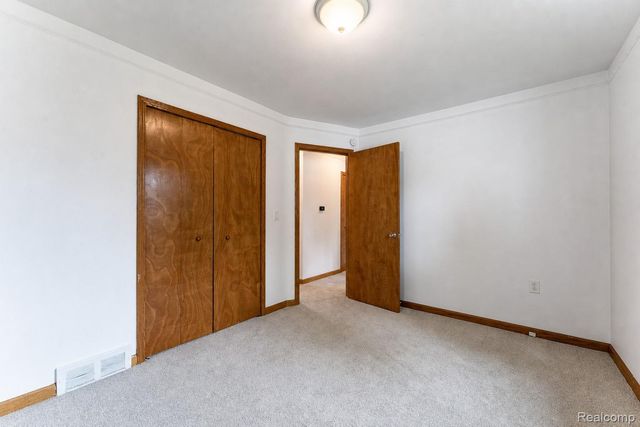 29501 Brown Court, Garden City, MI 48135